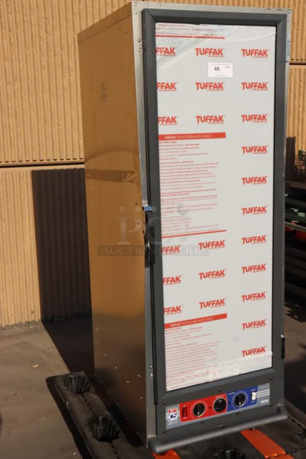 Metro C519-CFC-4 holding/proofing cabinet, full-size, clear door, new condition, on commercial casters, 120V 16A 2000W.