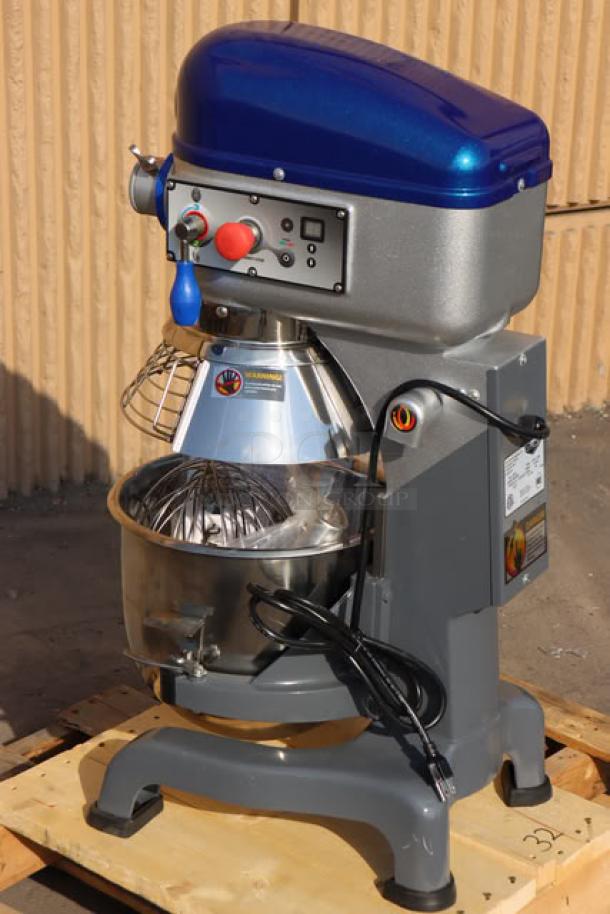 BRAND NEW Vollrath 40757 20 Qt. Planetary Stand Mixer with guard, 1/2 hp, 110-120V, scratch-n-dent, visible labels, serial 0102-1155635-032.