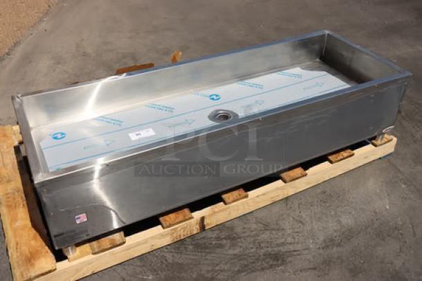 Eagle Group PCP-4 63.5&quot; mobile ice-cooled cold food table, galvanized undershelf, open base, new scratch-n-dent condition.