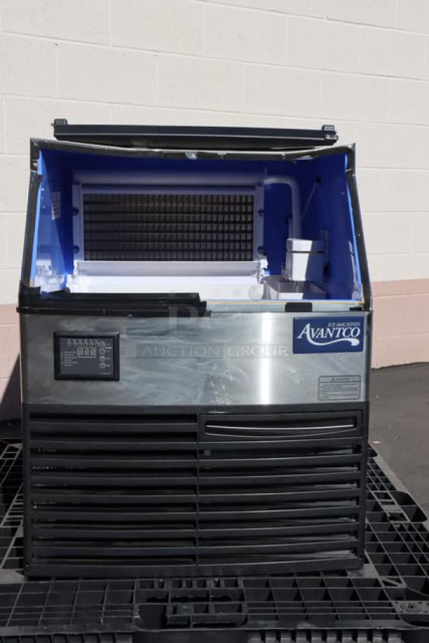 Hoshizaki AM-50BAJ ice machine, air-cooled, top hat cube, 51 lb capacity. Brand new, dented top, possible door frame damage.