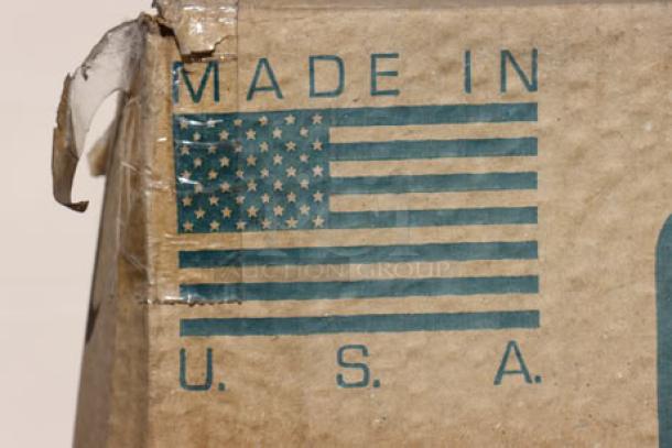 Nemco 6055A Countertop Food Warmer, 120V, 1200W, new with slight packaging scratches, serial number 24062532. Made in USA.