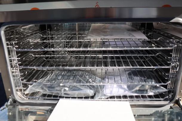 Cadco Rossella XAF-193 convection oven, 4-shelf, full size, brand new with broken outer glass. Includes model OST-195-C oven stand.