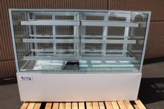 Brand new Avantco BCF-72-HC refrigerated bakery display case, 70 7/8" wide, square glass. Minor defects possible. 115V, 8.5A.