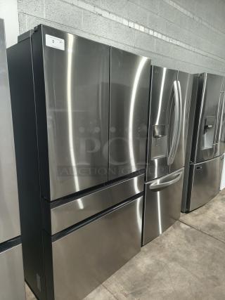 BRAND NEW Samsung Bespoke 29 cu ft 4-Door French Door Refrigerator, model RF70F29DER, with slight scratches.