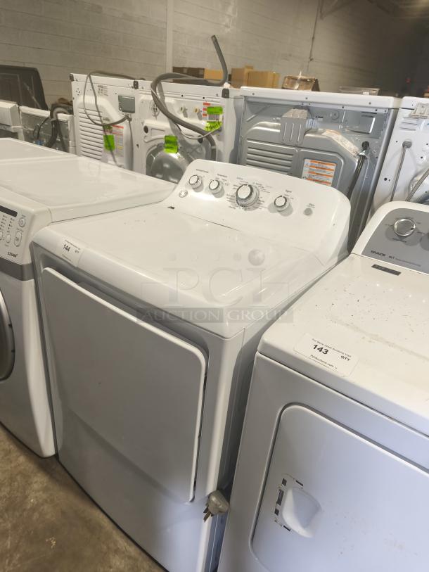 GE® 7.2 cu. ft. electric dryer, model GTD42EASJ2WW, aluminized alloy drum, white, front load, gently used condition.
