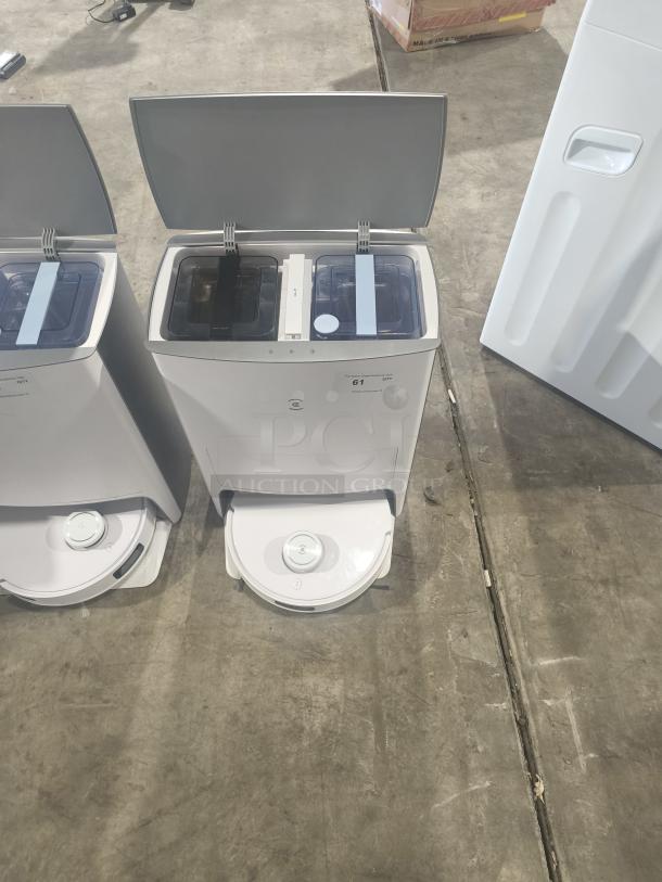 Ecovacs DEEBOT T10 OMNI robot vacuum with auto-cleaning station, dual spinning mops, CH2208 model, excellent condition.
