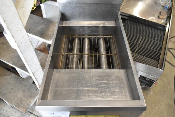 2018 Pitco Frialator 35C stainless steel deep fat fryer, natural gas, 90,000 BTU, good condition, visible control panel.