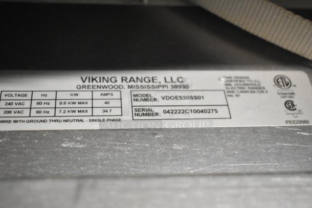 Viking VDOE530SS01 stainless steel double convection oven label, model and serial numbers visible, missing door, 208/240V.