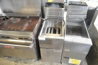 Dean SR142GN stainless steel natural gas fryer, 105,000 BTU, commercial quality, pictured in working condition.