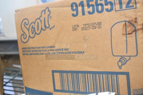 Box of Scott Green Certified Foam Skin Cleanser, Lot# TP5107V32, Exp. 2027/03/31, part of 8 various auction items.