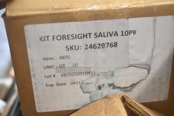 Cardboard box labeled "Kit Foresight Saliva 10pk," SKU 24629768, item 4870, lot #4870250910411, exp. date 041117.