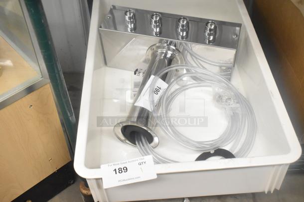 Brand new Cambro Camwear 18"x26"x6" white polycarbonate dough proofing box. Scratch and dent condition, no contents included.