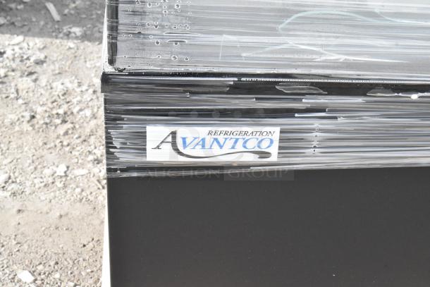 Avantco 193BC60HCB 60" curved glass refrigerated bakery display case, black, brand new with glass damage, 115V, 1 phase.