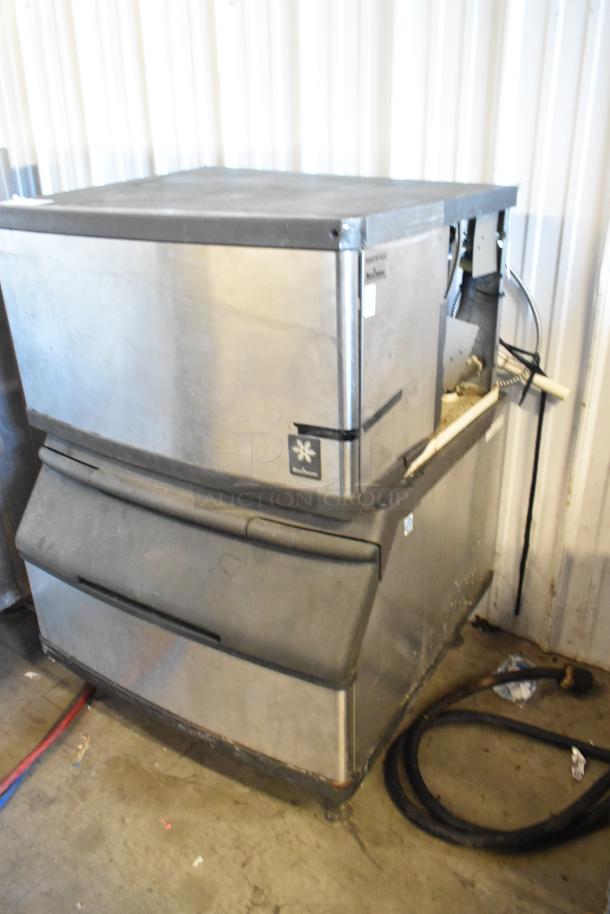 Manitowoc QD0282A ice head on S170 bin, stainless steel, 115V, 1 phase, shows wear, used condition, ideal for commercial use.