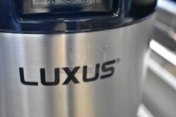 BRAND NEW 2025 Fetco L4D-20TLA Luxus, stainless steel, 2-gallon coffee dispenser with antimicrobial handle, minor scratches.