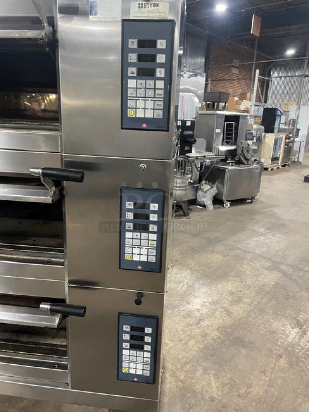 Doyon 2T3 commercial stainless steel electric 6-pan oven, digital controls, 208V 3 phase, on casters, model 2T3 SN: 884910000517.
