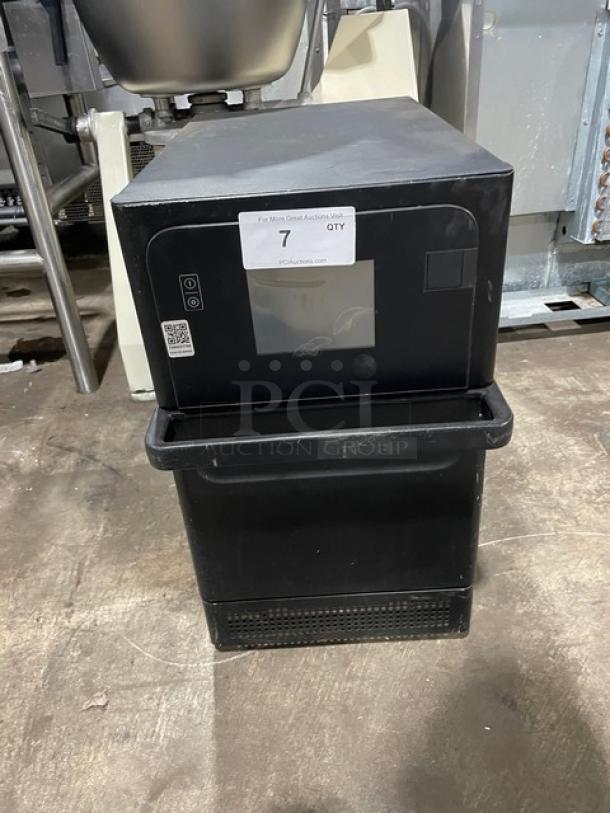 MerryChef Eikon E2S black electric high-speed cook oven, model Eikon E2S, 208/240V 1 Phase, excellent condition.