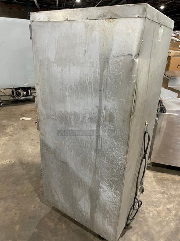 Metro Flavor Hold Series C199-H(1)N insulated mobile heated cabinet, single section. Visible wear, model on casters, 120V.