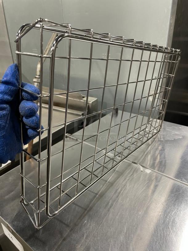 Commercial chrome-plated full-size bagel/pastry wired rack, sturdy construction, excellent condition.