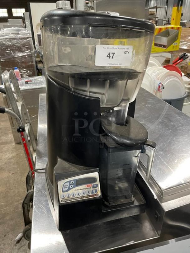 Vita-Mix VM0126 commercial blender with clear polycarbonate container and double insulated hopper, 120V, on legs, model VM0126.
