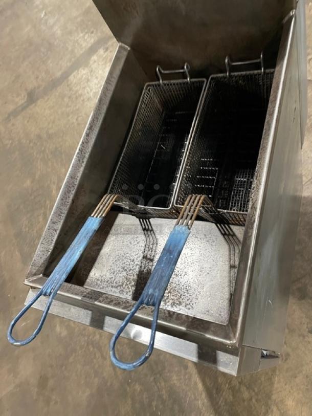 Cecilware FMP40 stainless steel deep fat fryer, natural gas, 43 lb capacity, with backsplash and fry baskets, on legs.