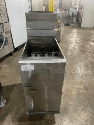 Pitco Commercial Stainless Steel Natural Gas Powered 42 Lb. Deep Fat Fryer! With Back Splash & Basket Hanger! Model: 45C SN: G12EA018002! On Legs! - Item #1215559