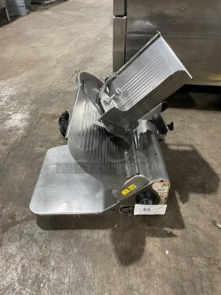 Globe Commercial Electric Powered Countertop Heavy-Duty Meat/Deli Slicing Machine! Model: 500L SN: 882440! On Legs! - Item #1215563