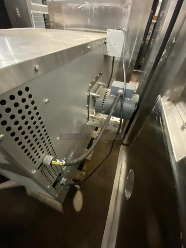 CPG FGC100 stainless steel natural gas convection oven, single stack, thermostatic control, includes wired oven rack.