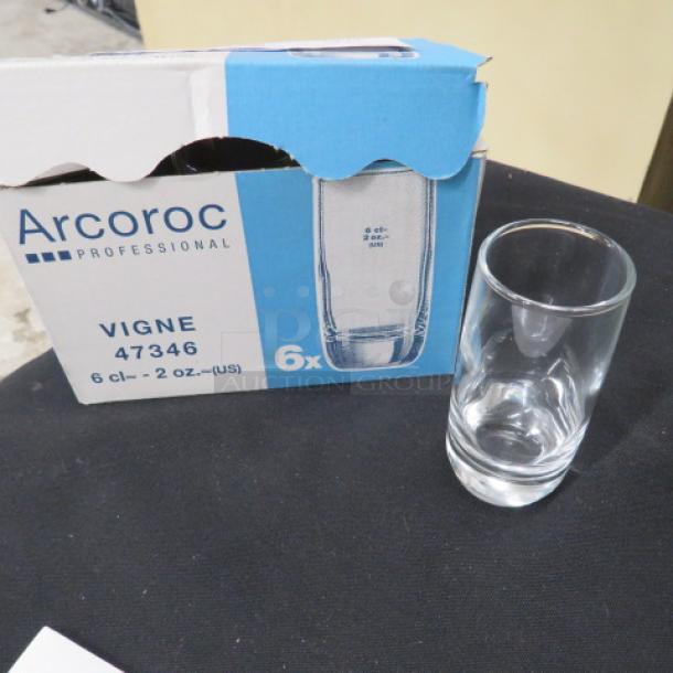 NEW Arcoroc 2oz shot glass with original box. Model Vigne 47346, set of 6, clear glass, mint condition.