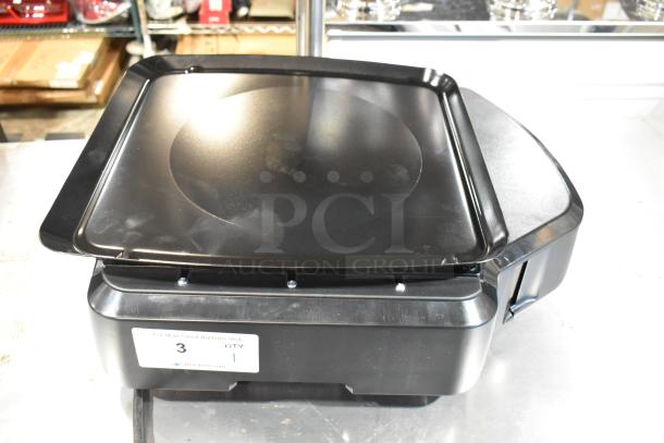 Brand new Hobart HTi-SSLSC 2024 metal 30 lb. price computing self-service scale with label printer, 120/208-240V, 1 phase.