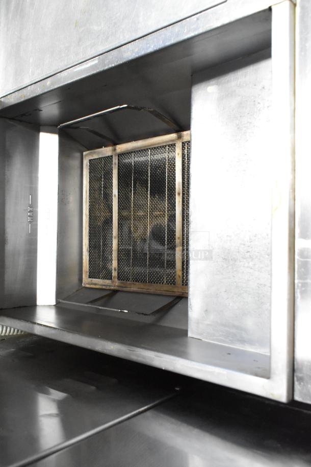 Vulcan 2TR45CF-1 stainless steel 2-bay deep fat fryer, includes filtration system, commercial casters, 140,000 BTU.