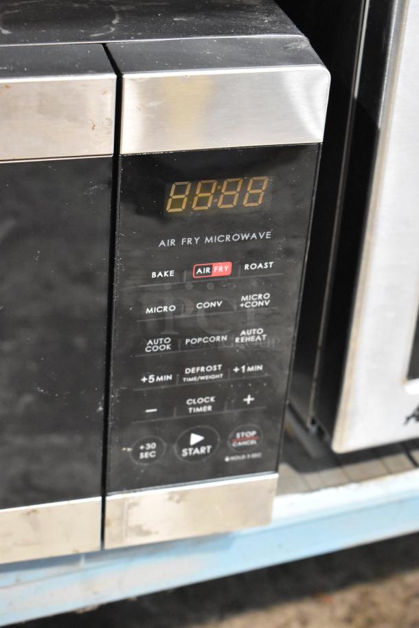 2020 Galanz GSWWD09S1A09A countertop microwave with air fry function, 120V, digital display, used condition.