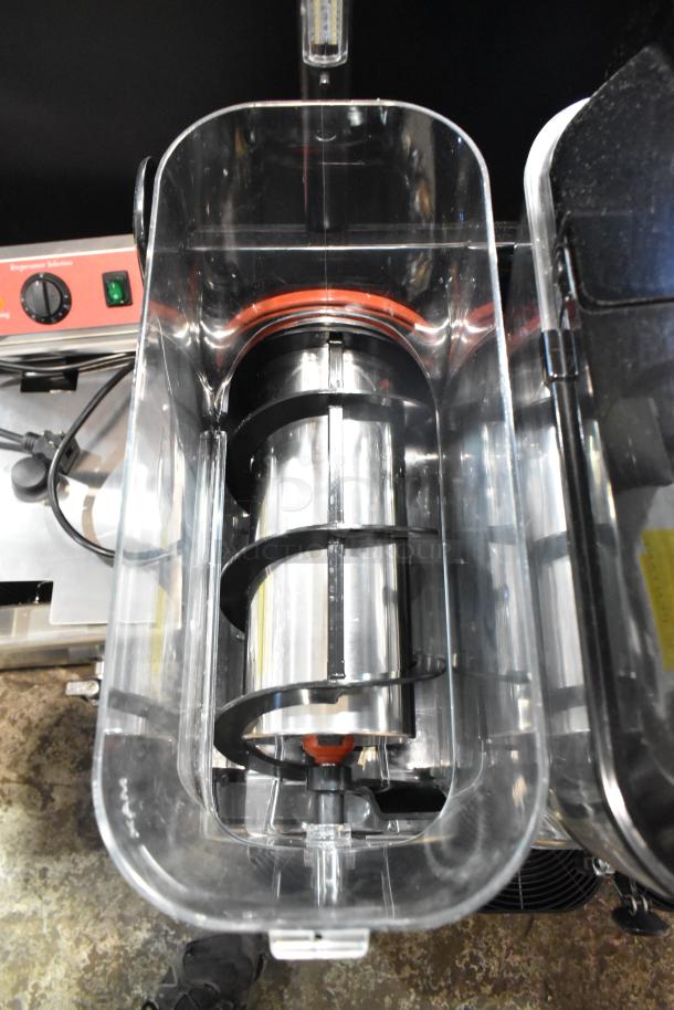 Narvon 378WSSM3 Stainless Steel Slushy Machine, 3-gallon capacity, visible inner cylinder, countertop model, clean condition.