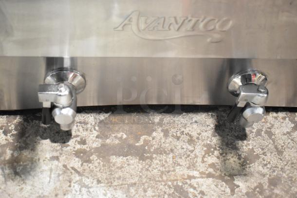 Stainless steel exterior of Avantco 177F202 fryer with control valves and brand logo. Brand new, scratch and dent condition.