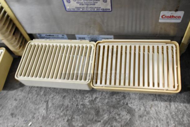 Crathco D25-4 Metal Commercial Beverage Machine with 2 hoppers. 115 volts, 1 phase. Visible labels include model and brand.