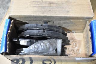 Box containing set of brand new Hawk brake pads models HB275F.620, HB370 F.559, HB299 P.650, with minor box wear.