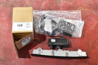 4 items including GM 20844868 switch, Curt Triflex part; boxed, partially bagged. Auction label: "129, QTY VX4."