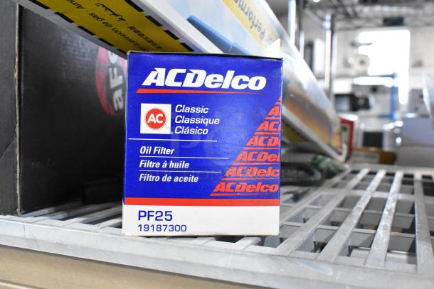 ACDelco PF25 oil filter box on shelf, new condition. Text indicates "Classic" in English, French, Spanish. Item code 19187300.