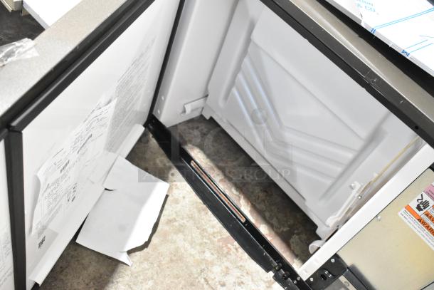 Brand new 2025 Manitowoc IYT0750A-261 ice machine. Stainless steel, 30" width, half dice, 208-230V, 1 phase, minor scratches.