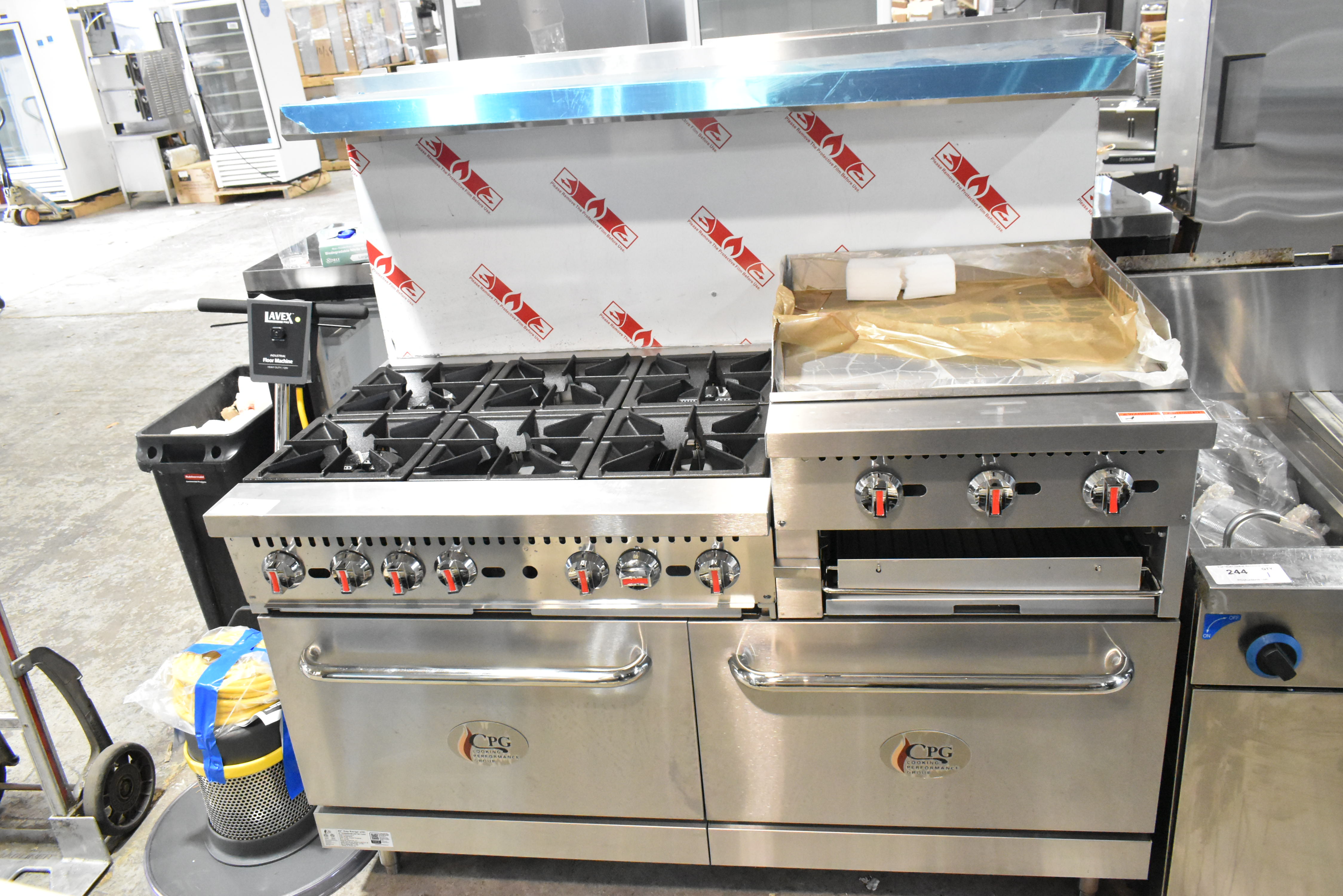 CPG commercial range with integrated 24-inch griddle and double oven