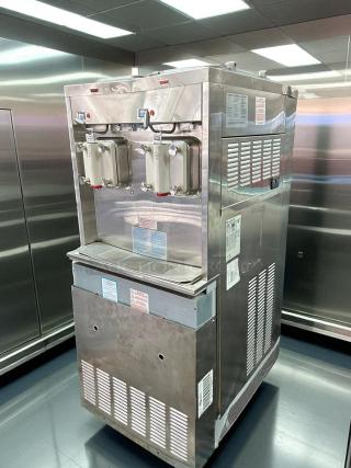 Amazing Find – Taylor 0772 Soft Serve Freezer Ice Cream Machine – 480V, 3Ph – Tested & Working! - Item #1215620