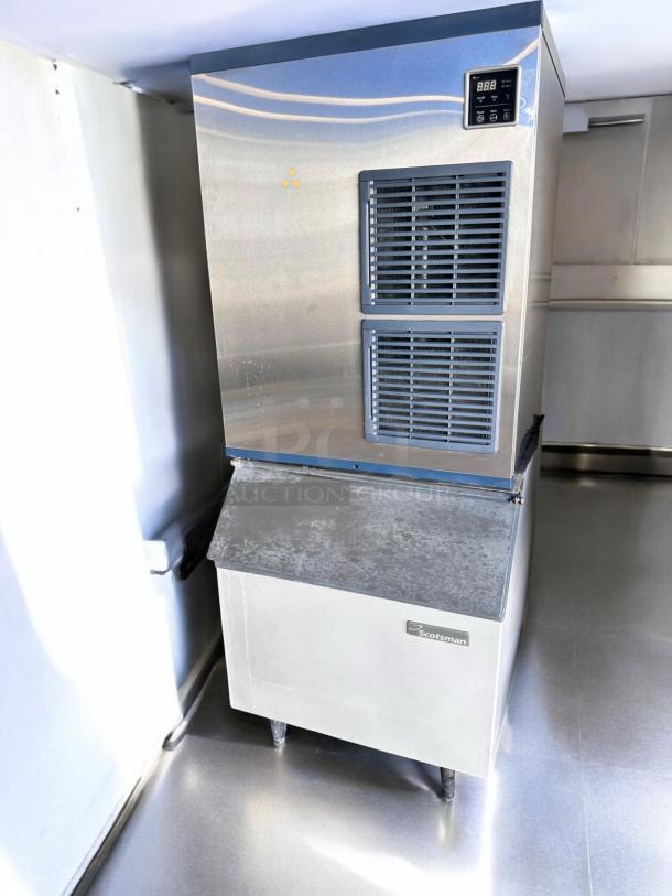 Scotsman BLMI-850A ice machine with storage bin, 2018 model, superb condition, 230V, fully tested, stainless steel finish.
