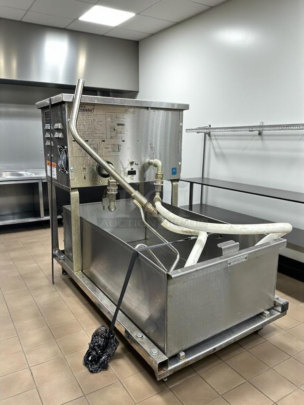 Pitco P14 55 lb. portable fryer oil filter machine in excellent condition, stainless steel, with hoses, tested and working, 120V.
