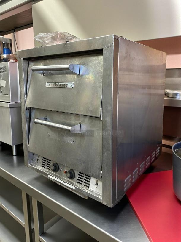 Bakers Pride P44-BL electric countertop oven, brick lined, excellent condition, dual controls, tested and working, 220-240V.