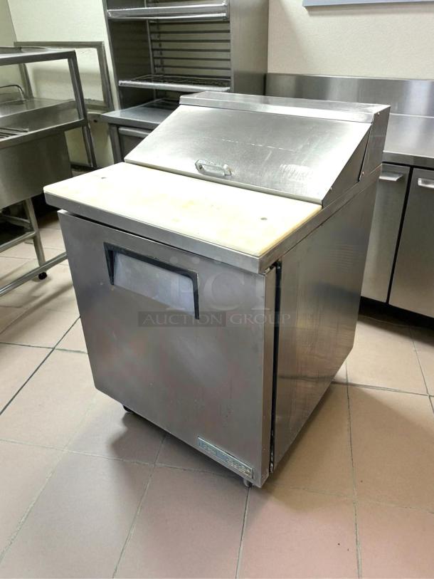 True TSSU-27-08 refrigerated prep table, great condition, stainless steel, solid 1 door, tested and working.