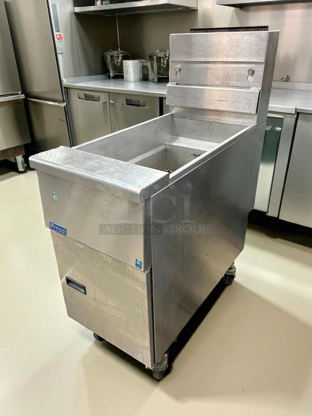 Pitco SG14-S natural gas floor fryer, stainless steel, 40-50 lb capacity, tested and working, in good condition.