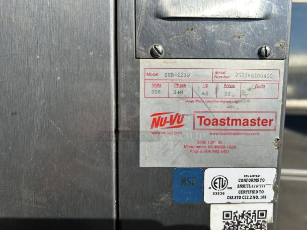 NUVU SUB-123P Oven Proofer in great condition. Features 220v, 3-phase power. Model and voltage details visible.