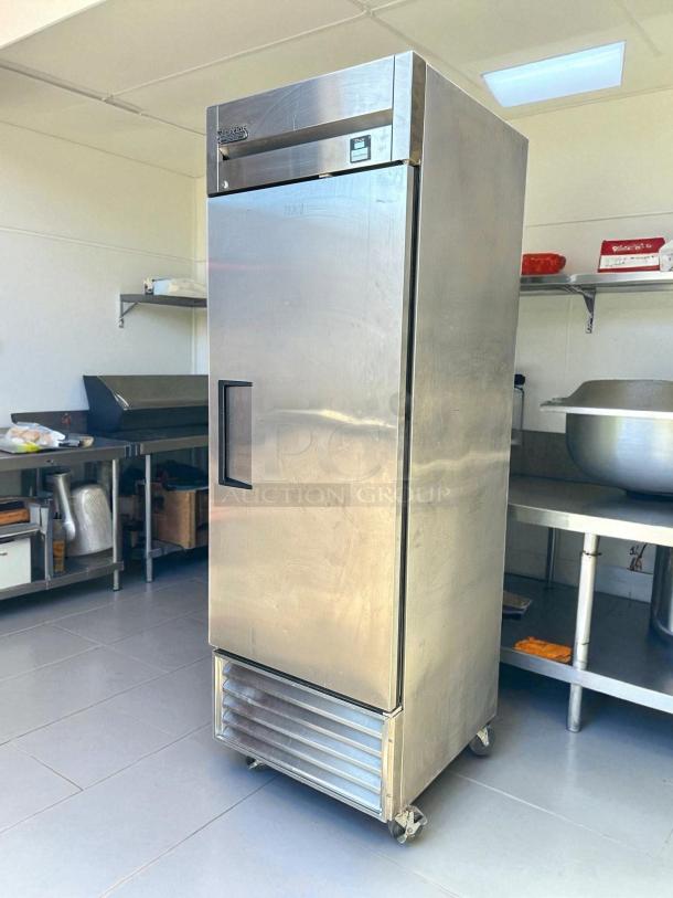 True TS-23F-HC reach-in freezer, 27", stainless steel, right hinge solid door, tested working, 115v, excellent condition.
