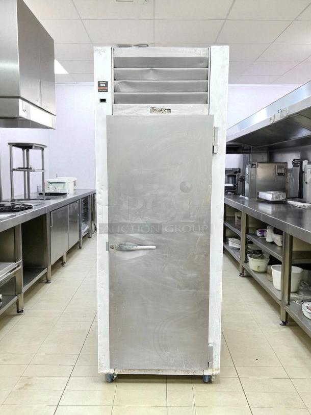 Traulsen G12010 30" G Series solid door freezer, right hinge, stainless steel, tested and working, in great condition.