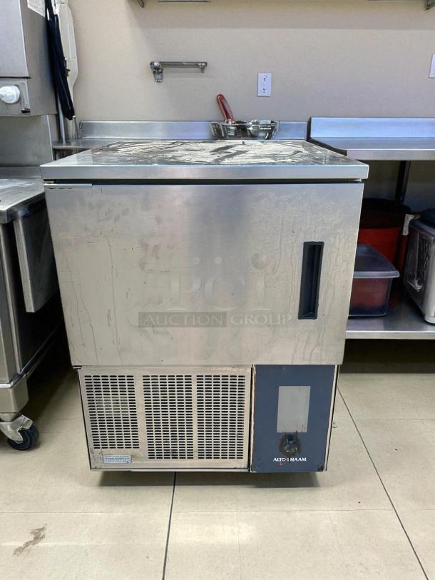 Alto-Shaam QC3-3 Quickchiller, 27" countertop blast chiller, stainless steel, tested and working, excellent condition.
